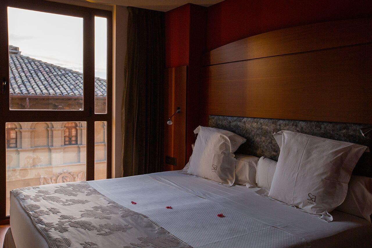 Hotel Sancho Abarca Petit Spa Huesca Esterno foto